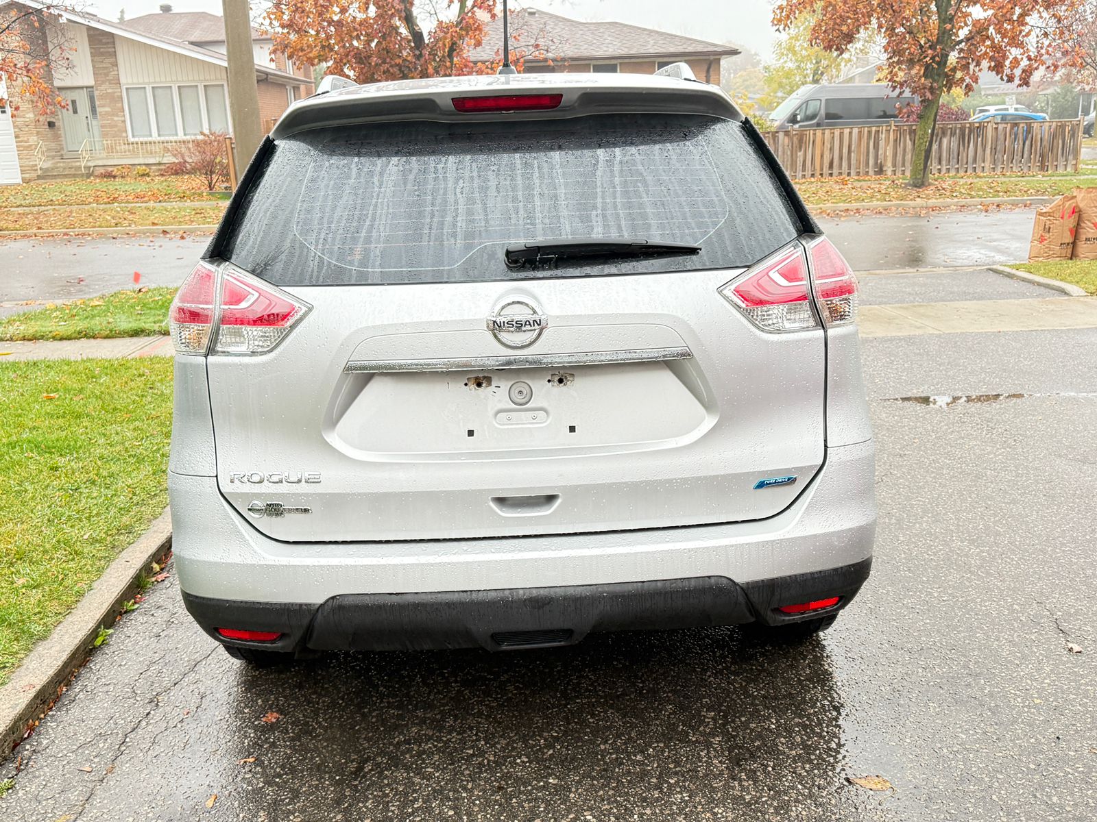 
								Nissan Rogue full									